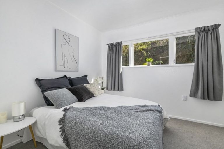 Photo of property in 33 Thomas Street, Stokes Valley, Lower Hutt, 5019