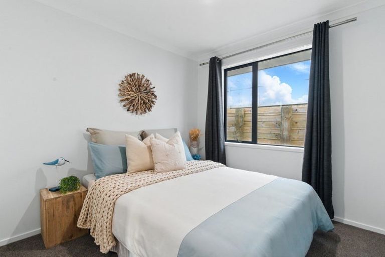 Photo of property in 35 Ballintoy Park Drive, Welcome Bay, Tauranga, 3175