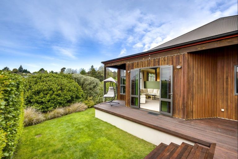 Photo of property in 72 Rochfort Road, Havelock North, 4130
