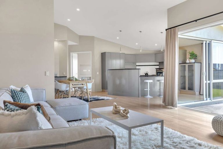 Photo of property in 129 Victory Drive, Wharewaka, Taupo, 3330