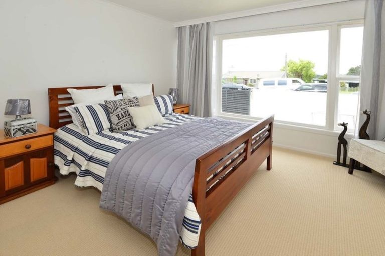 Photo of property in 103 Sunrise Avenue, Murrays Bay, Auckland, 0630