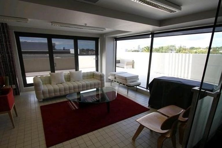 Photo of property in Heards Building, 303/2 Ruskin Street, Parnell, Auckland, 1052