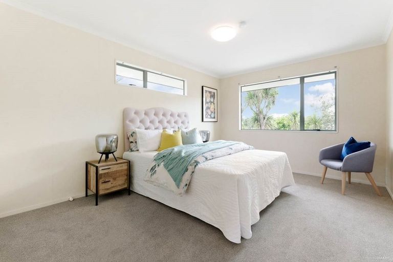 Photo of property in 76 Drake Street, Howick, Auckland, 2014