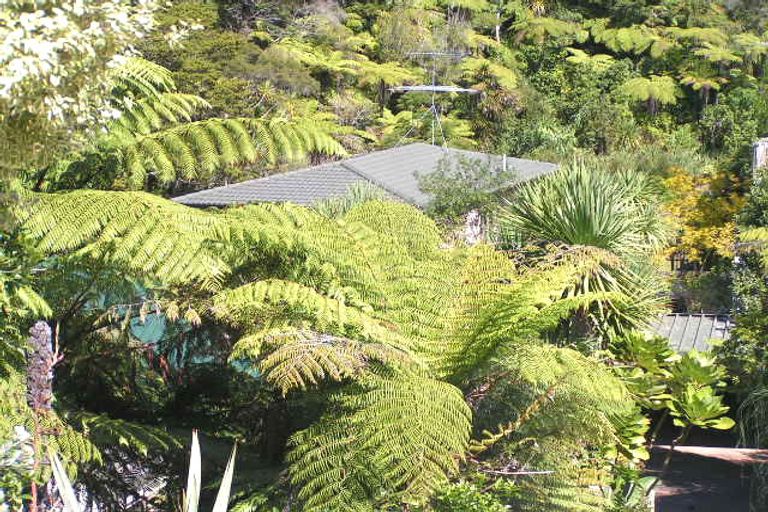 Photo of property in 24 Wilding Avenue, Northcote Point, Auckland, 0627
