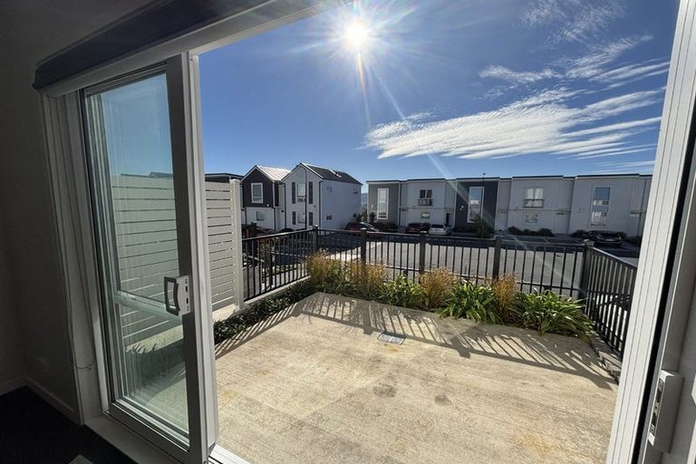 Photo of property in 30/30 Adventure Drive, Whitby, Porirua, 5024