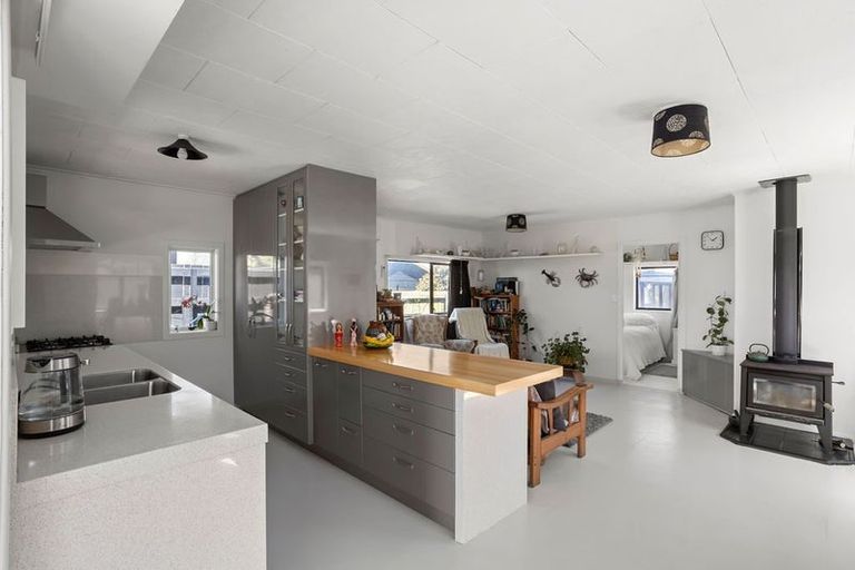 Photo of property in 515 Pukehina Parade, Pukehina, Te Puke, 3189