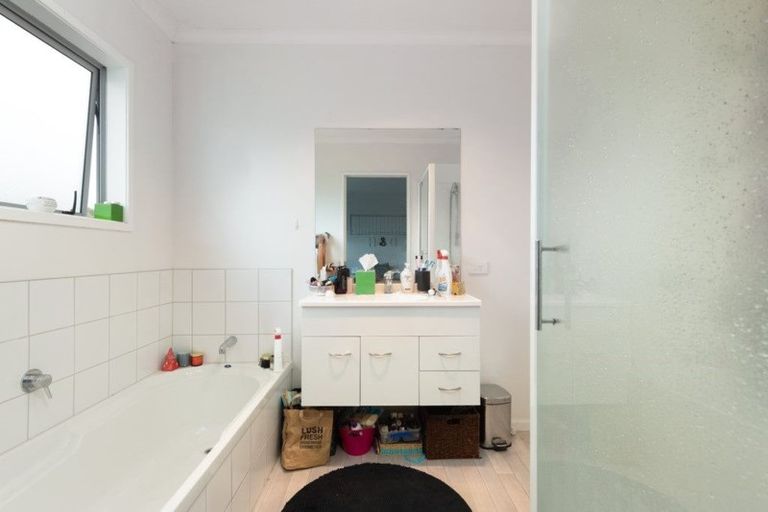 Photo of property in 24b Queen Road, Bellevue, Tauranga, 3110