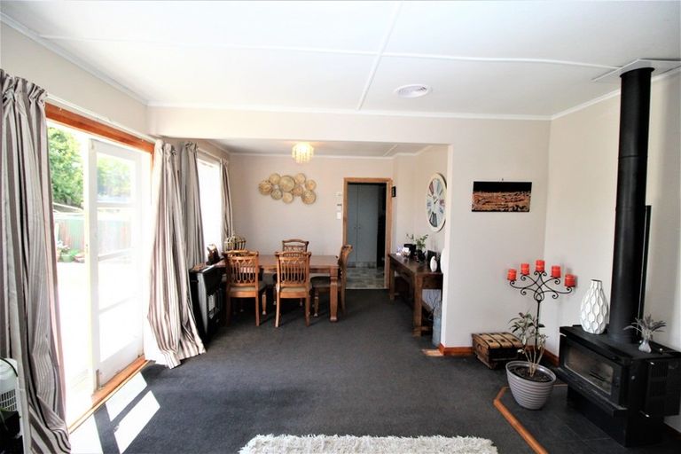 Photo of property in 17 Burgoyne Street, Woodville, 4920