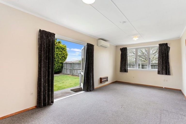 Photo of property in 19 Gregory Avenue, Islington, Christchurch, 8042