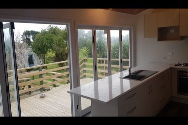 Photo of property in 186 Maunsell Road, Port Waikato, Tuakau, 2695