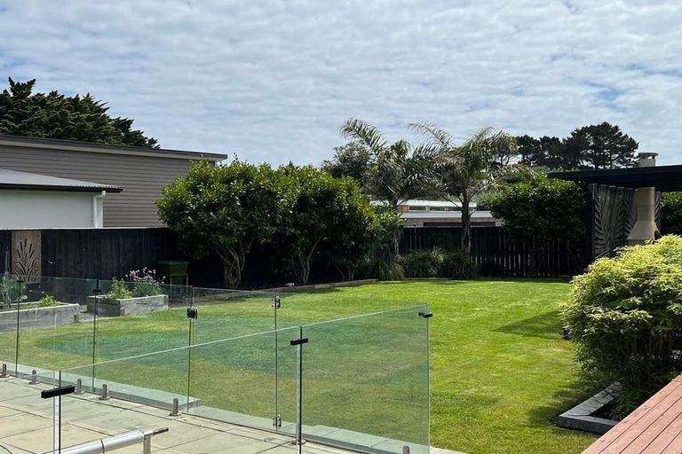 Photo of property in 28a Paetawa Road, Peka Peka, Waikanae, 5391