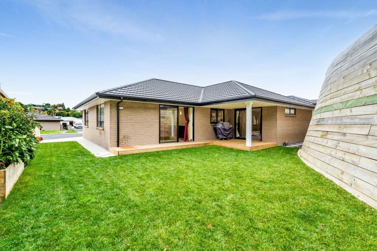 Photo of property in 51 Magnolia Drive, Westown, New Plymouth, 4310