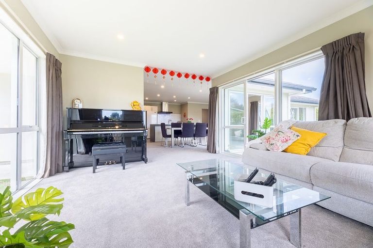 Photo of property in 10 Tamihana Street, Otaki, 5512