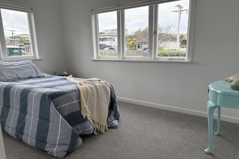 Photo of property in 18 Walsh Street, Forest Lake, Hamilton, 3200