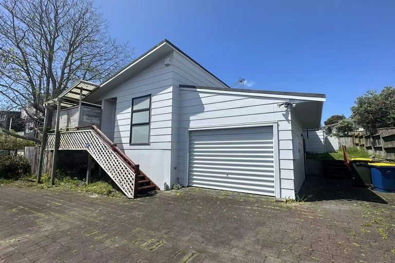 Photo of property in 3/21 College Road, Northcote, Auckland, 0627