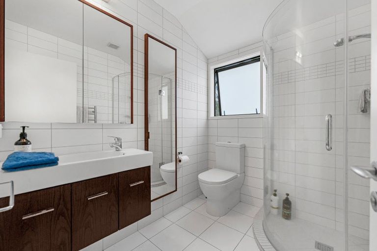 Photo of property in 58a Aramoana Avenue, Devonport, Auckland, 0624