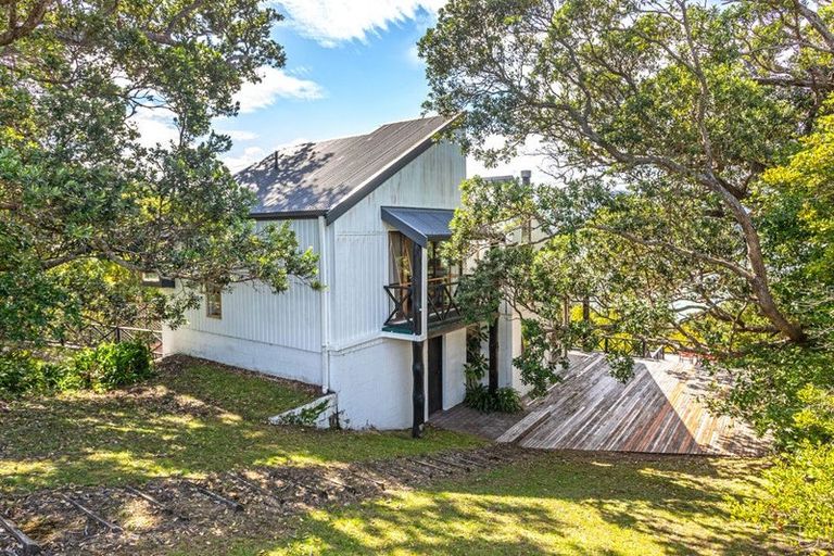 Photo of property in 1485 Wyuna Bay Road, Wyuna Bay, Coromandel, 3581