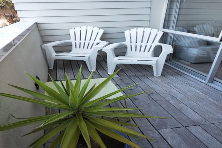 Photo of property in 19/3 Riverside Road, Orewa, 0931