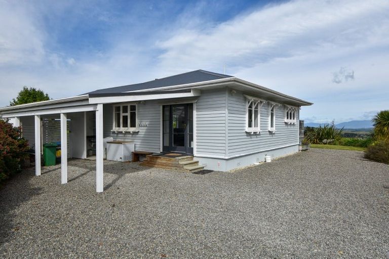 Photo of property in 180 Te Wharau Road, Admiral Hill, Masterton, 5883