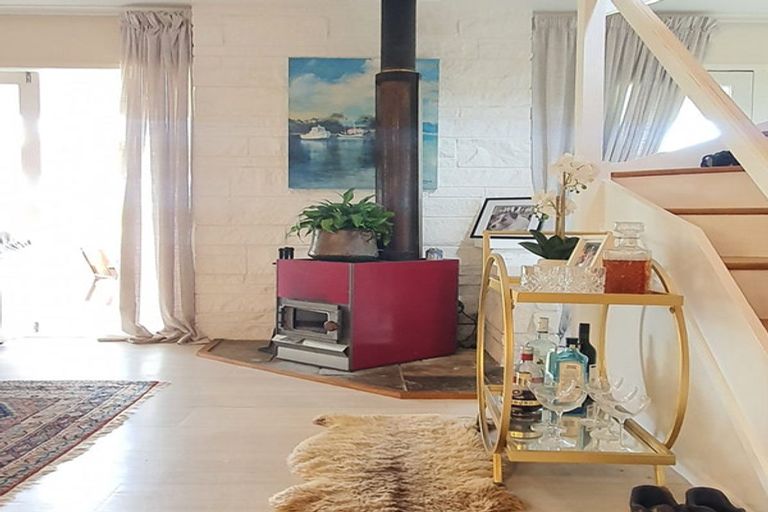 Photo of property in 8 Grants Avenue, Russell, 0202