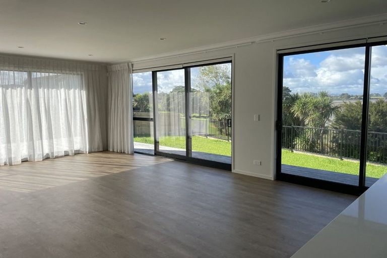 Photo of property in 46 Sunningdale Street, Wattle Downs, Auckland, 2103