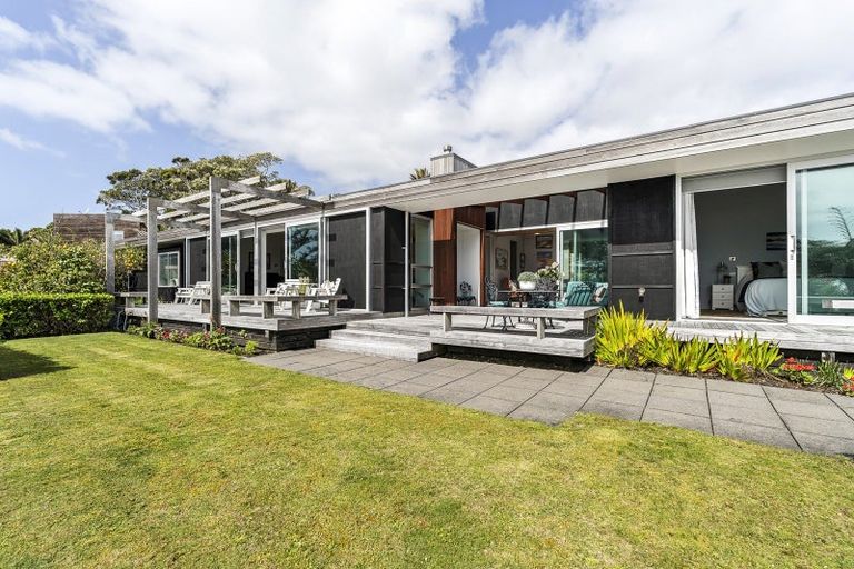 Photo of property in 13 Shearer Drive, Oakura, 4314