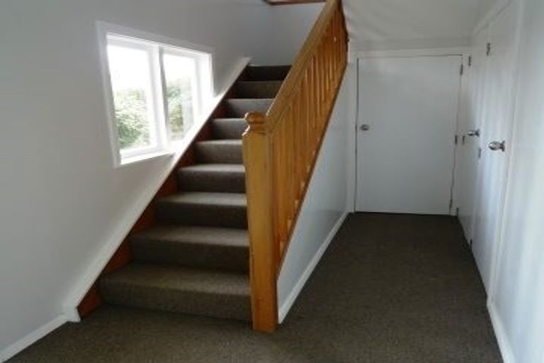 Photo of property in 109 Black Rock Road, Newlands, Wellington, 6037