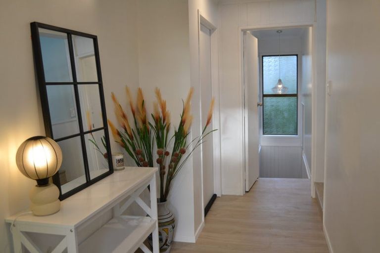 Photo of property in 10 Sophora Place, Totara Heights, Auckland, 2105