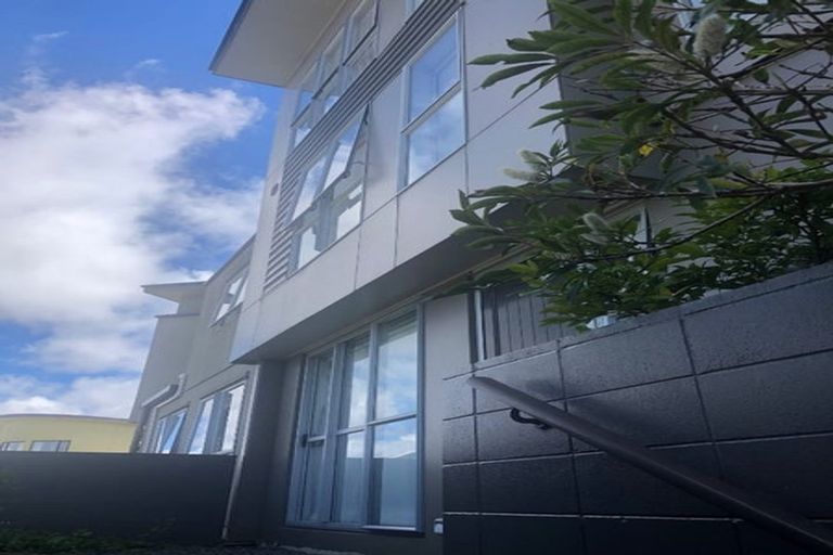 Photo of property in 1/66 Jeffs Road, Flat Bush, Auckland, 2016