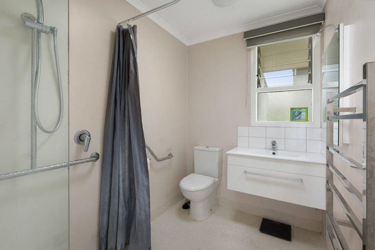 Photo of property in 100 Broad Street, Thames, 3500