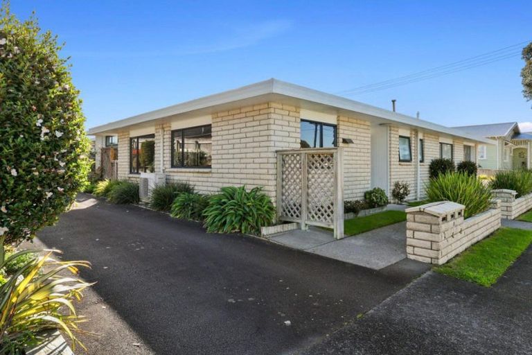 Photo of property in 1/30 Whiteley Street, Moturoa, New Plymouth, 4310