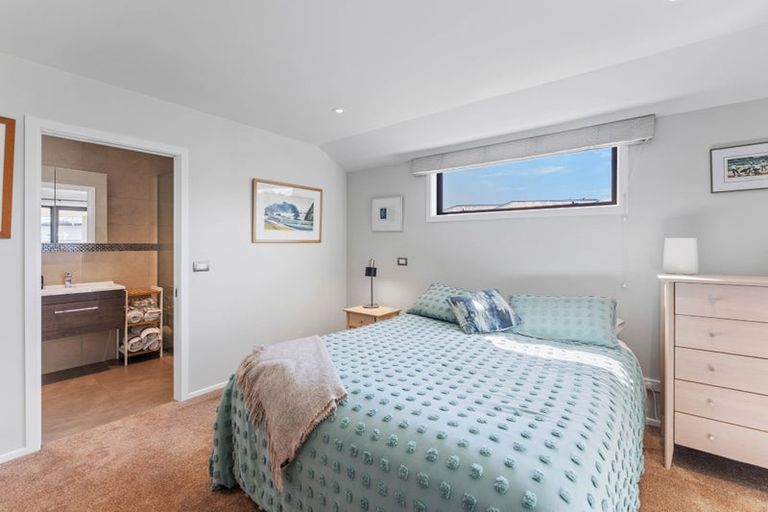 Photo of property in 38 Titoki Road, Waikanae Beach, Waikanae, 5036