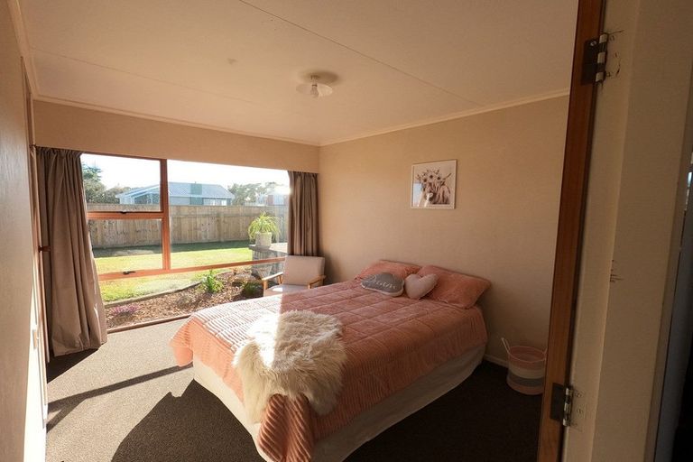 Photo of property in 2 Park Lane, Waitara, 4320