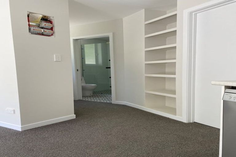 Photo of property in 120 Milton Road, Bluff Hill, Napier, 4110