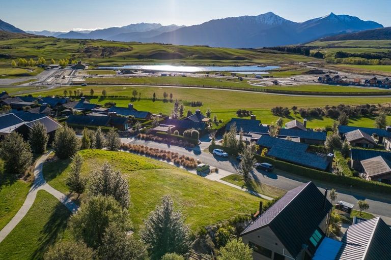 Photo of property in 23 Rannoch Drive, Jacks Point, Queenstown, 9371