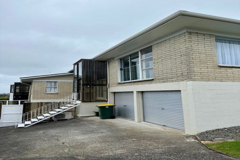 Photo of property in 1/23 Waitemata Road, Hauraki, Auckland, 0622