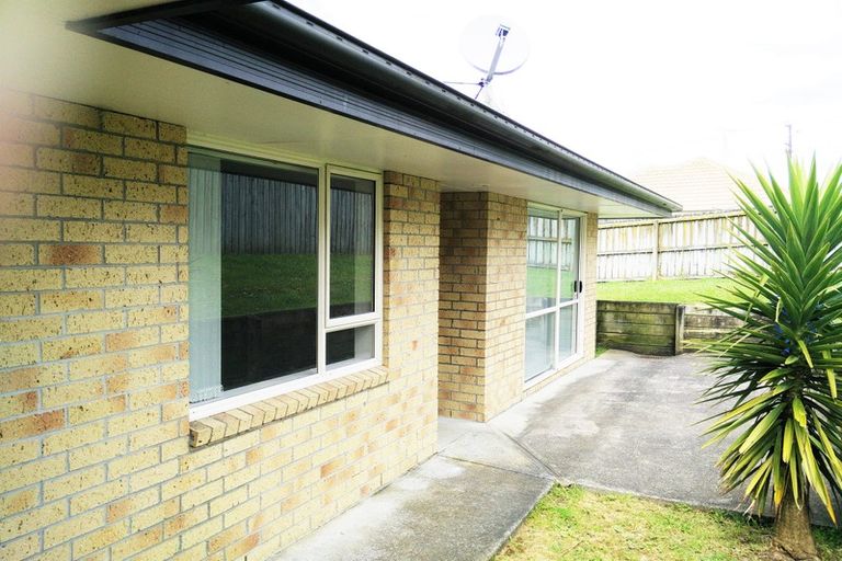 Photo of property in 17 Cretian Crescent, Henderson, Auckland, 0612