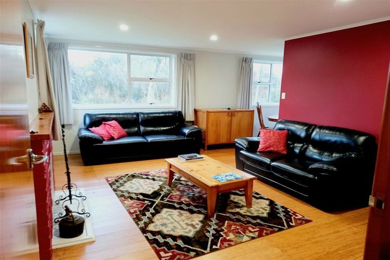 Photo of property in 21 Kahu Street, Ohura, 3926