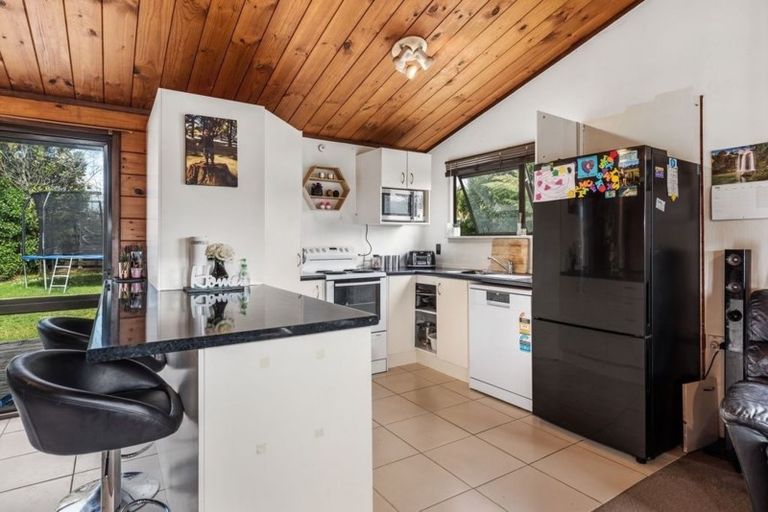 Photo of property in 54 Aniseed Grove, Timberlea, Upper Hutt, 5018