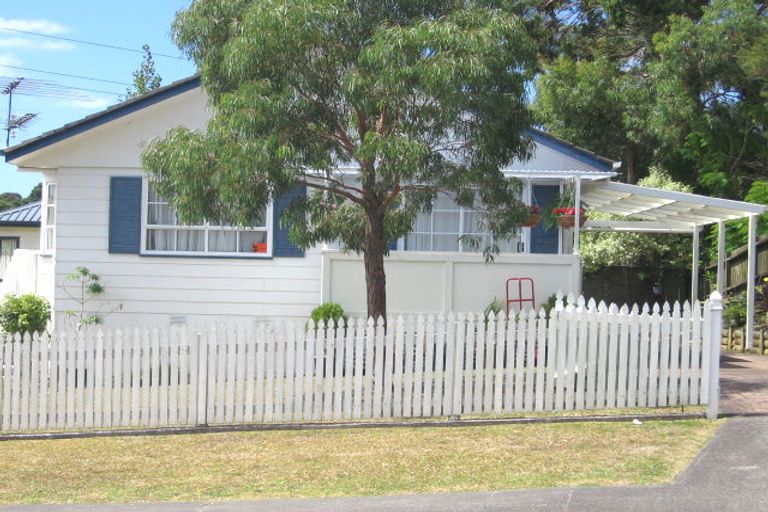 Photo of property in 1/25 Anne Mclean Drive, Bayview, Auckland, 0629