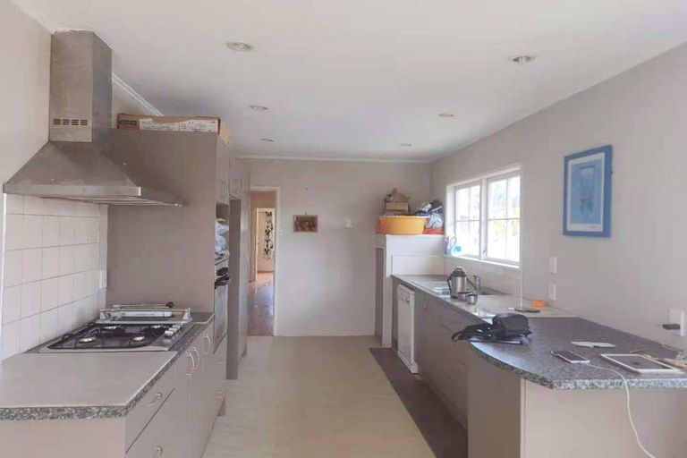 Photo of property in 9 Janet Street, Sunnyhills, Auckland, 2010