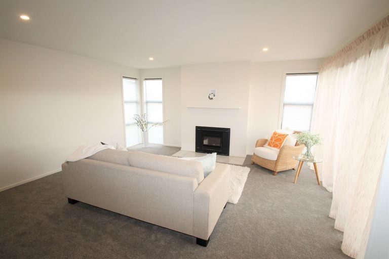 Photo of property in 8 Tate Crescent, Green Island, Dunedin, 9018