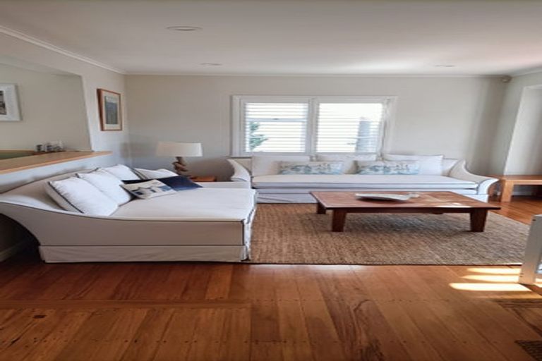 Photo of property in 3 Alison Avenue, Takapuna, Auckland, 0622