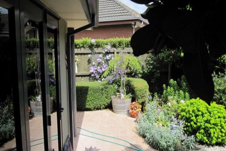 Photo of property in 71b Wairakei Road, Bryndwr, Christchurch, 8052