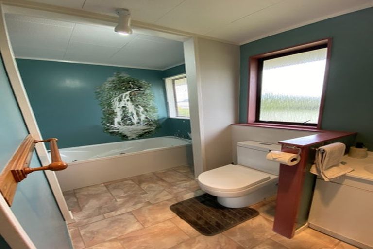 Photo of property in 44 Valley Road, Hikurangi, 0114