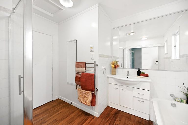 Photo of property in 8 Clark Place, Hillcrest, Hamilton, 3216