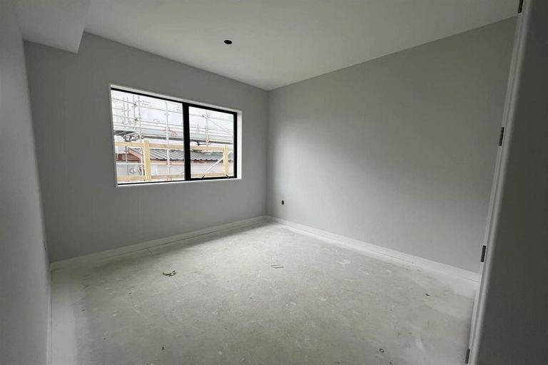 Photo of property in 16 Lumber Rise, Swanson, Auckland, 0614