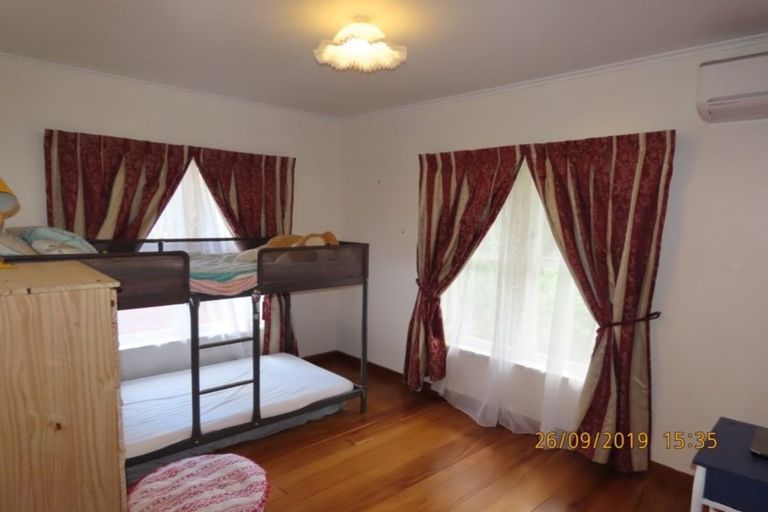 Photo of property in 19 Fairlea Road, Te Atatu South, Auckland, 0610