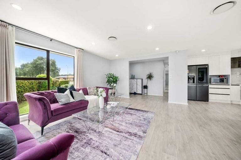Photo of property in 19 Adelphi Place, Albany, Auckland, 0632