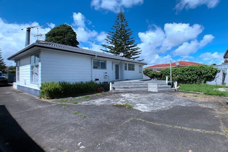 Photo of property in 385 Bucklands Beach Road, Bucklands Beach, Auckland, 2012